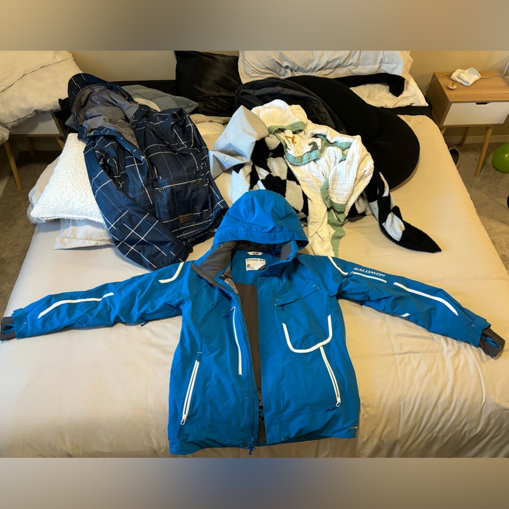 Salomon blue snowboard/ski coat